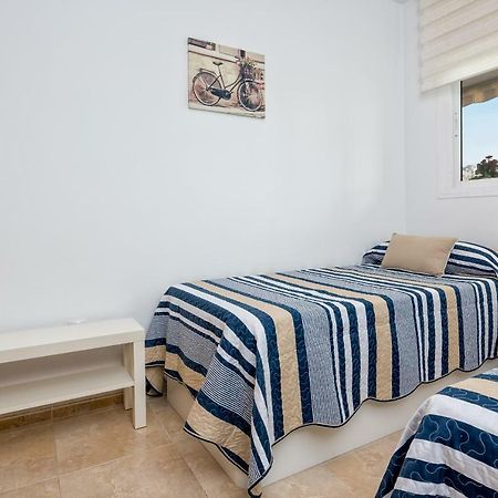 Wintowinrentals Best Location, Beach, Pool & Parking Rincón de la Victoria Екстериор снимка