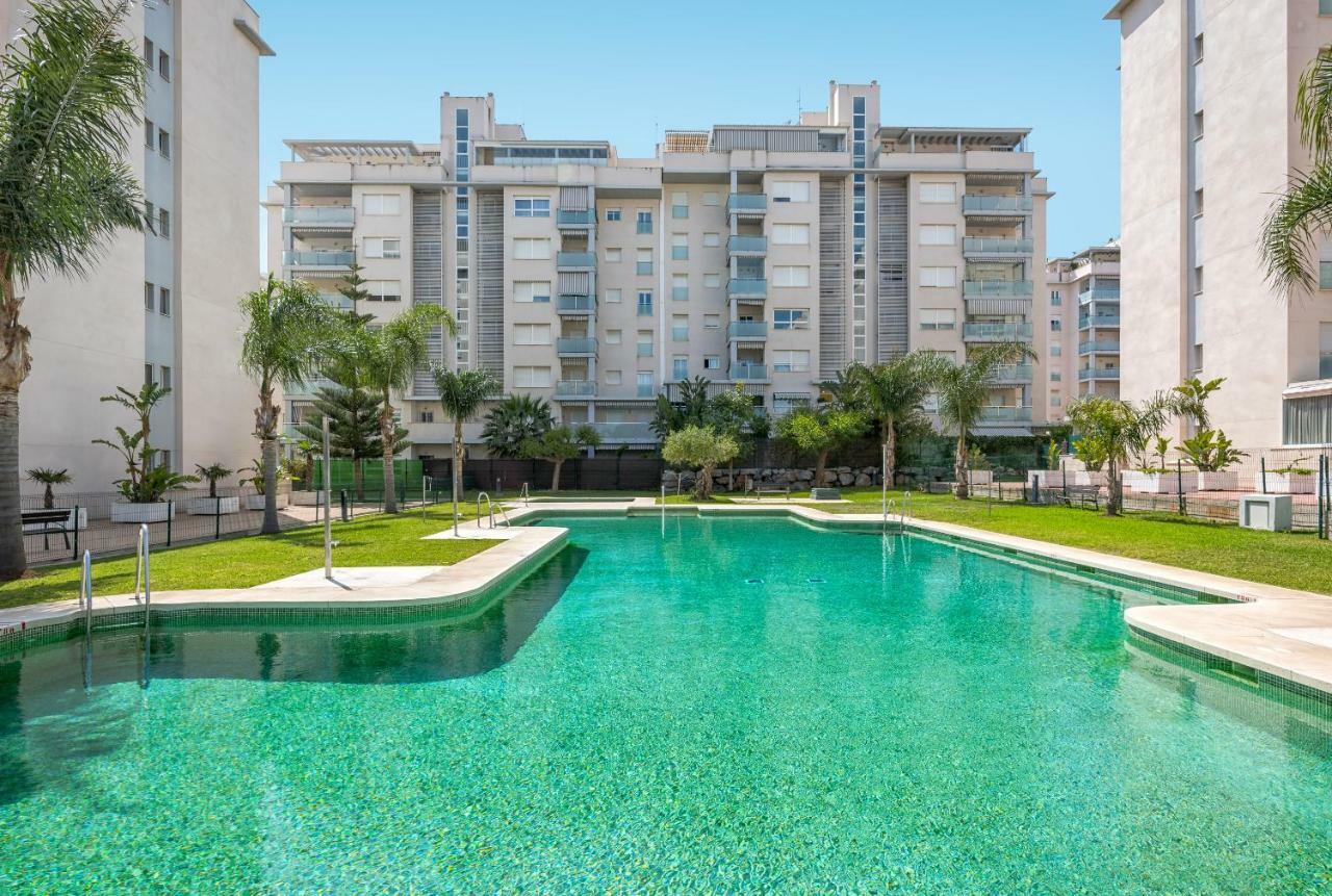 Wintowinrentals Best Location, Beach, Pool & Parking Rincón de la Victoria Екстериор снимка