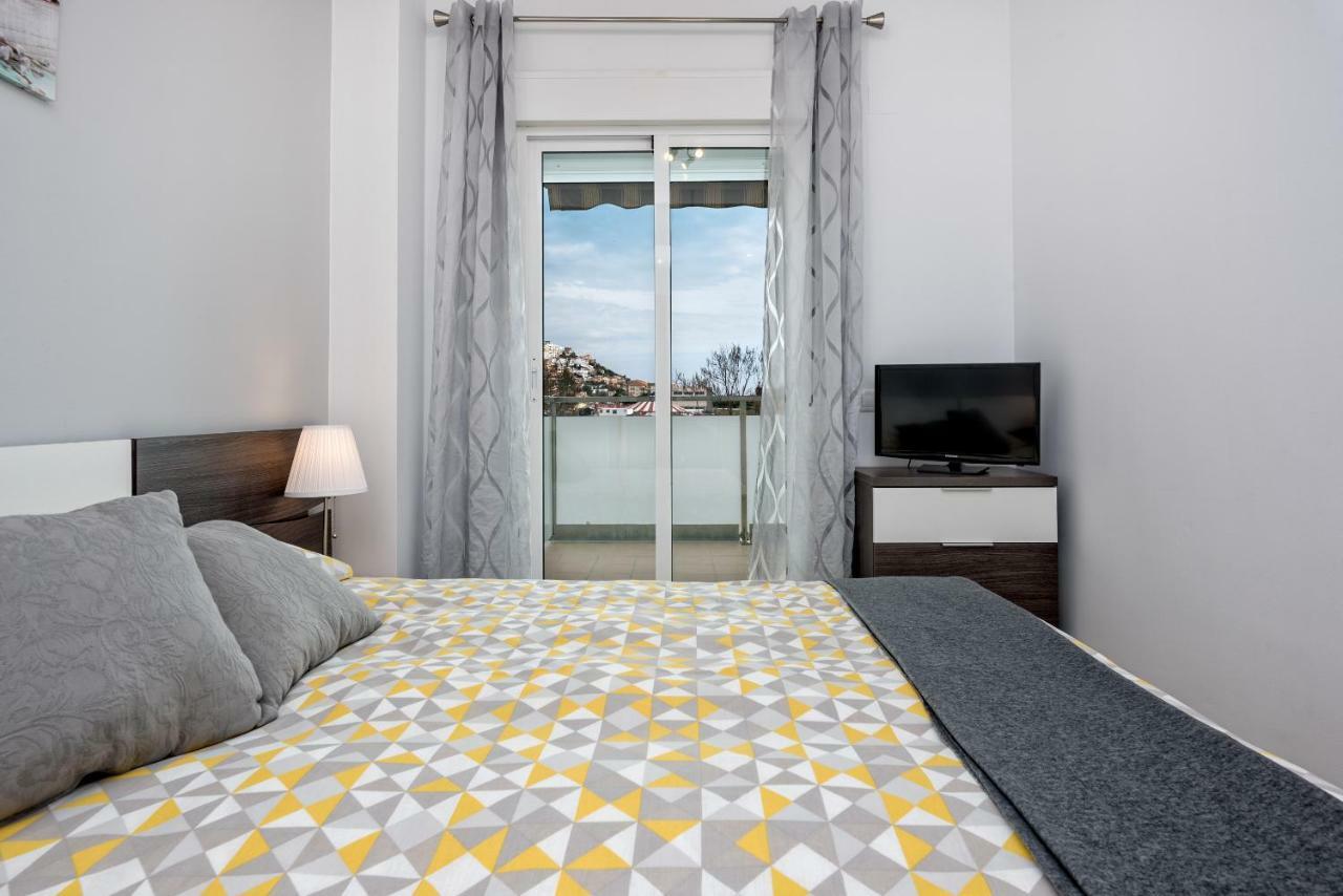Wintowinrentals Best Location, Beach, Pool & Parking Rincón de la Victoria Екстериор снимка